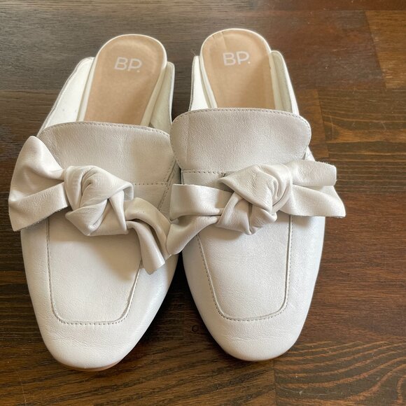 NEW White Genuine Leather Brass Plum Nordstrom Bow Loafers - Picture 1 of 7